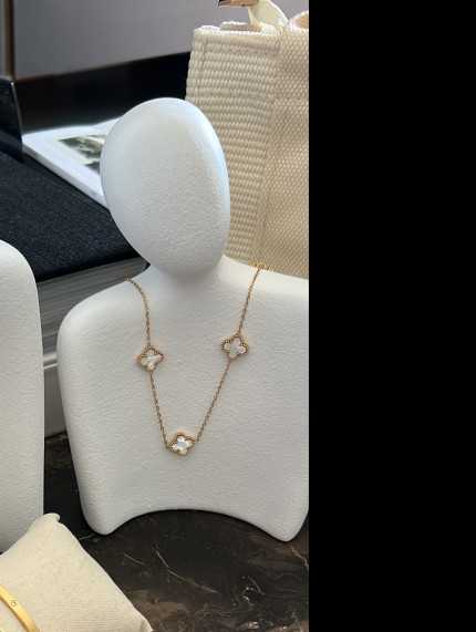 Collar Trébol